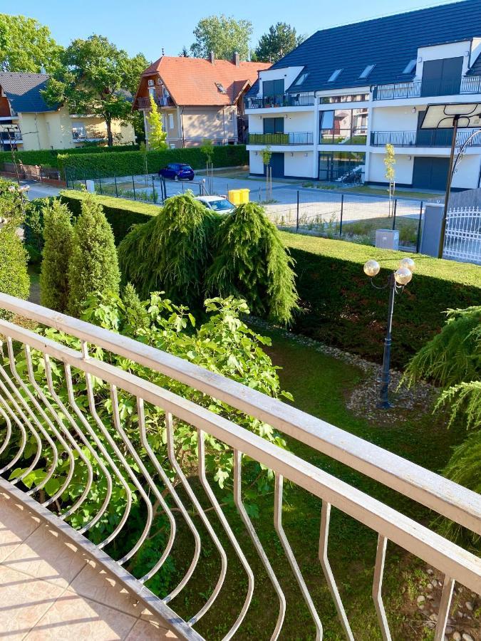 Selyemakacapartman Balatonlelle Ngoại thất bức ảnh