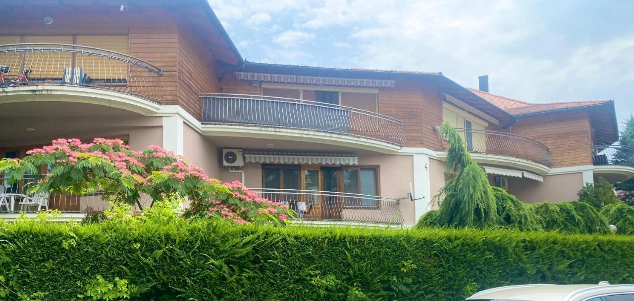 Selyemakacapartman Balatonlelle Ngoại thất bức ảnh